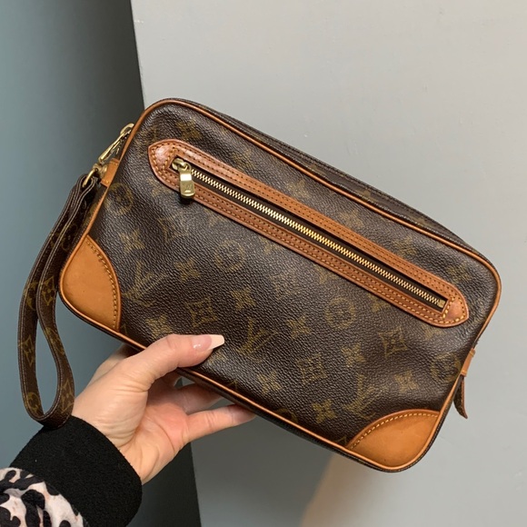 Louis Vuitton Handbags - 1991 authentic Louis Vuitton Dragonne GM wristlet